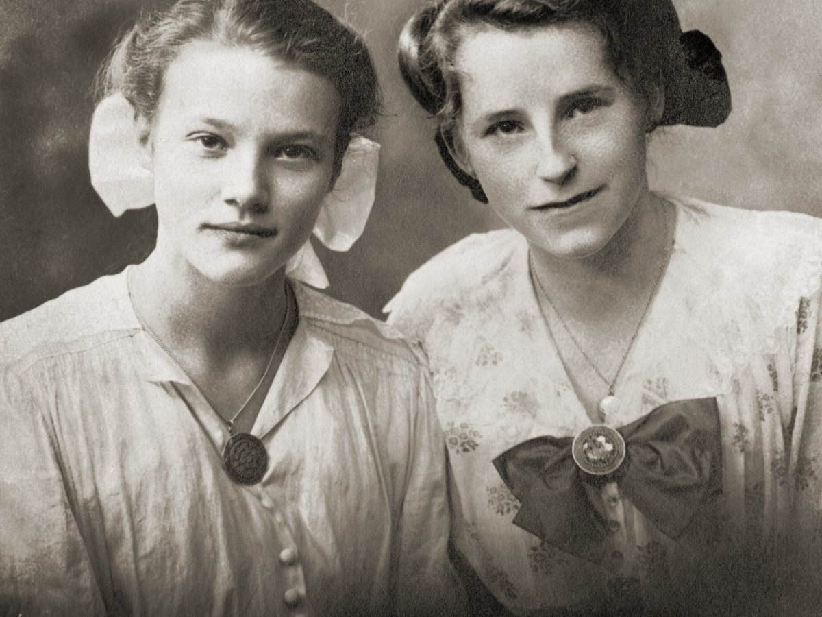 Lene and Her Sister, Eutin, Germany, c.&nbsp;1915
