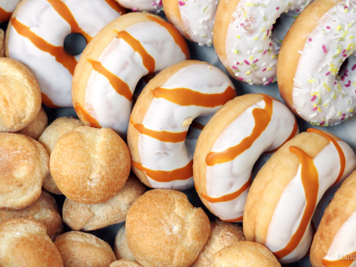 Doughnuts & Quark Balls,&nbsp;Germany