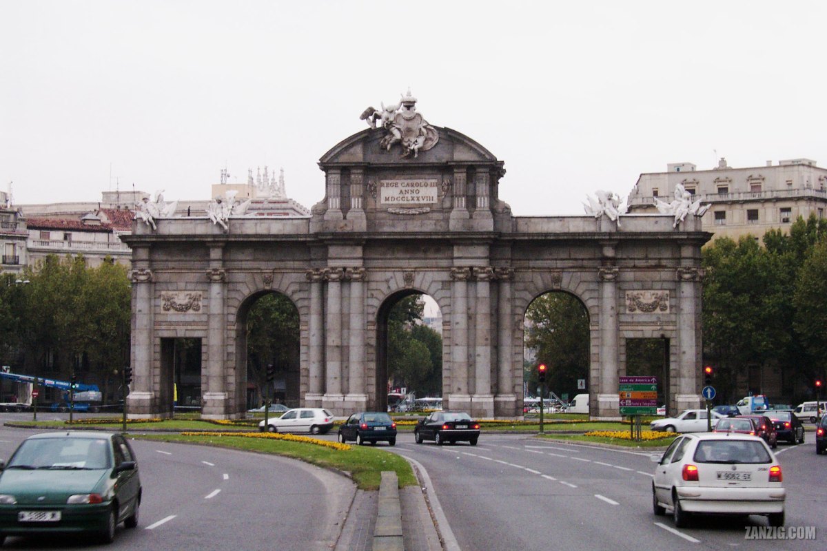Puerta de Alcala, Madrid, Spain,&nbsp;2001