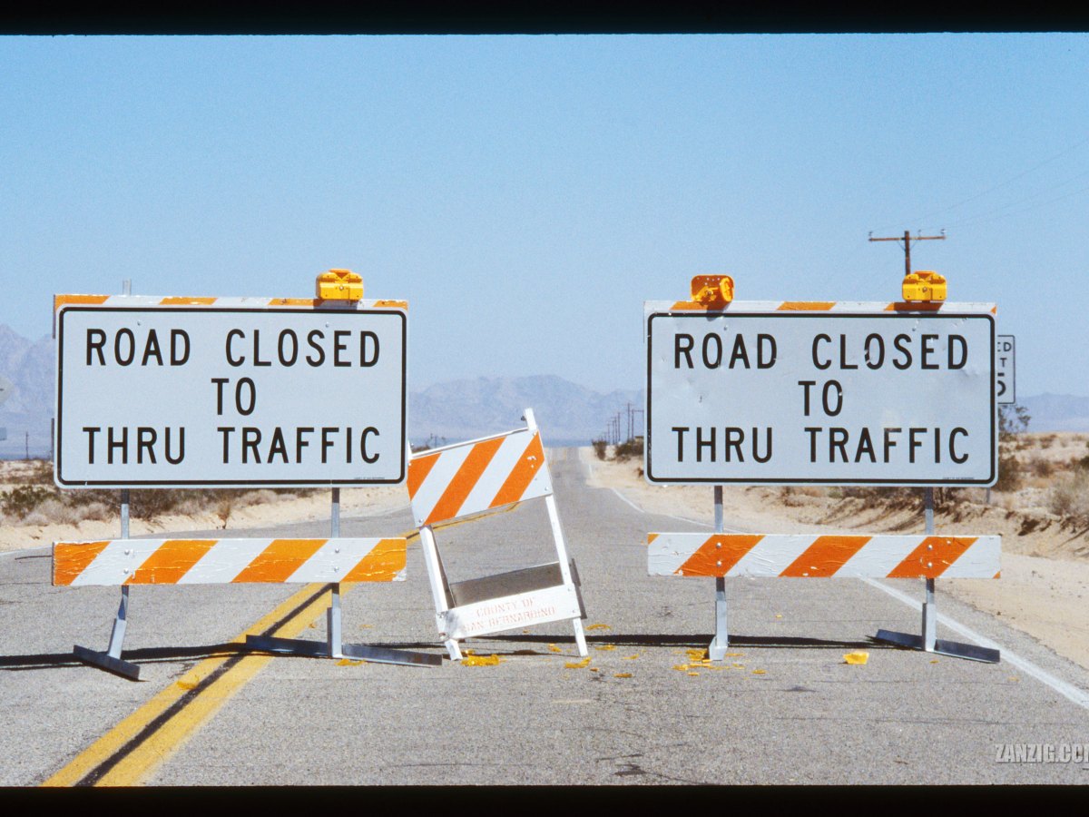 Road Closed To Thru&nbsp;Traffic